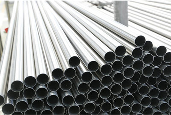 不锈钢无缝管为什么不易腐蚀？—— 科学解析与关键警示